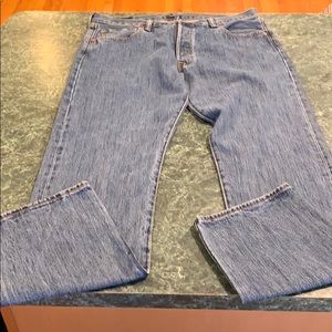 BRAND NEW LEVI JEANS